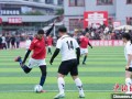 踢足球要用钉鞋吗女生跳绳，踢足球要用钉鞋吗女生跳绳视频